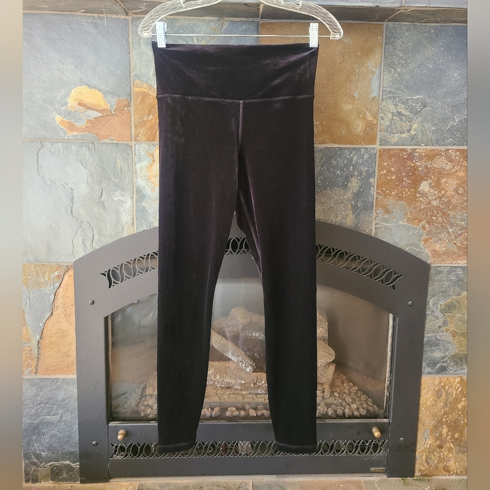 Athleta Black Velvet Ultimate Stash Pocket High Rise Full 7/8 Length Tight Small